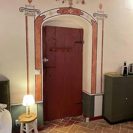 Vivez - Historique Apartament