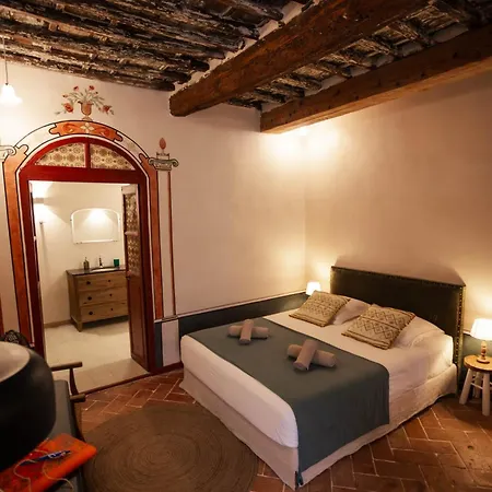 Vivez - Historique Apartament