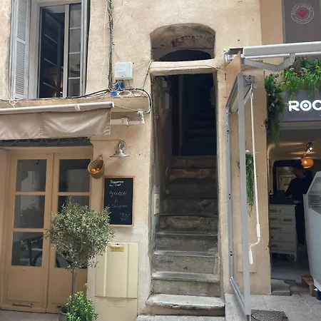 Vivez - Historique Apartment *